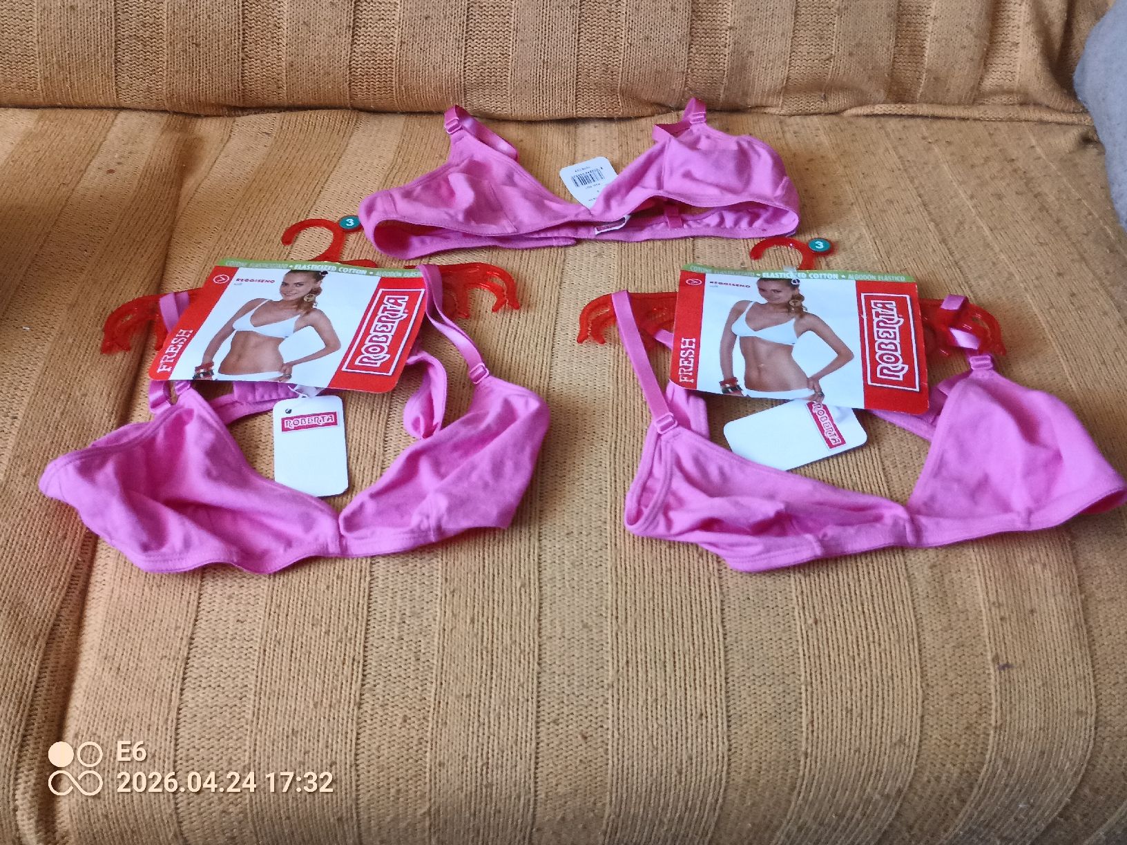Altra biancheria intima: 3 Büstenhalter Marke: Roberta – Nuovo e nell'imballaggio originale da Zürich venduto da Mitzi6