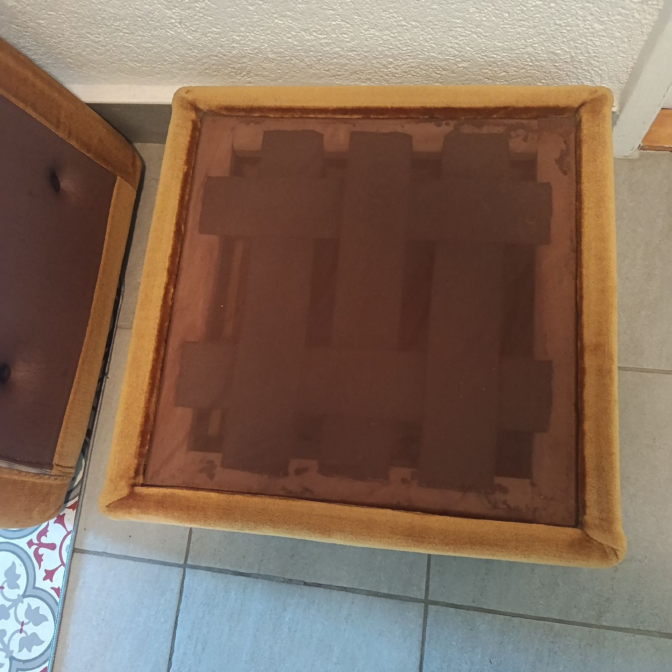 Sgabelli: pouf  en velour – Usato da La chaux de fonds venduto da ton_79f7 4