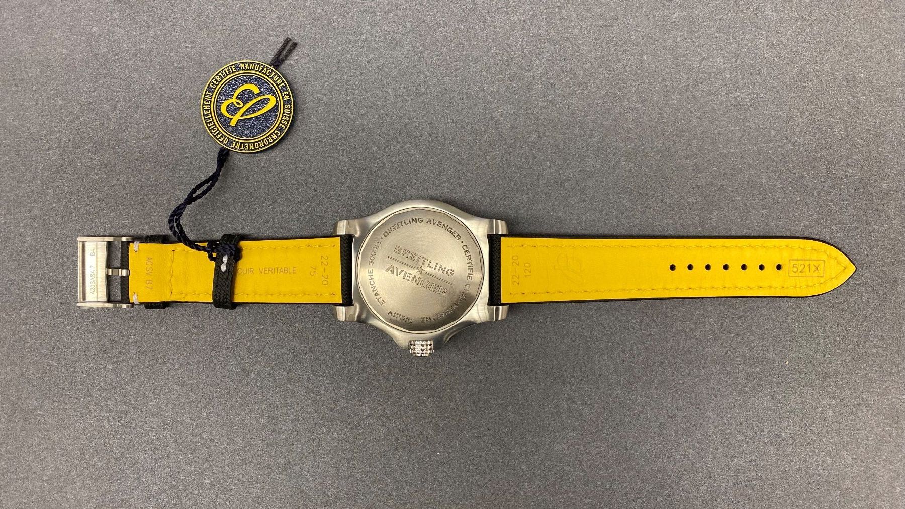 Breitling Orologi: BREITLING Avenger Automatic 45 Seawolf – Nuovo (secondo la descrizione) da St. Gallen venduto da galluswatches 7
