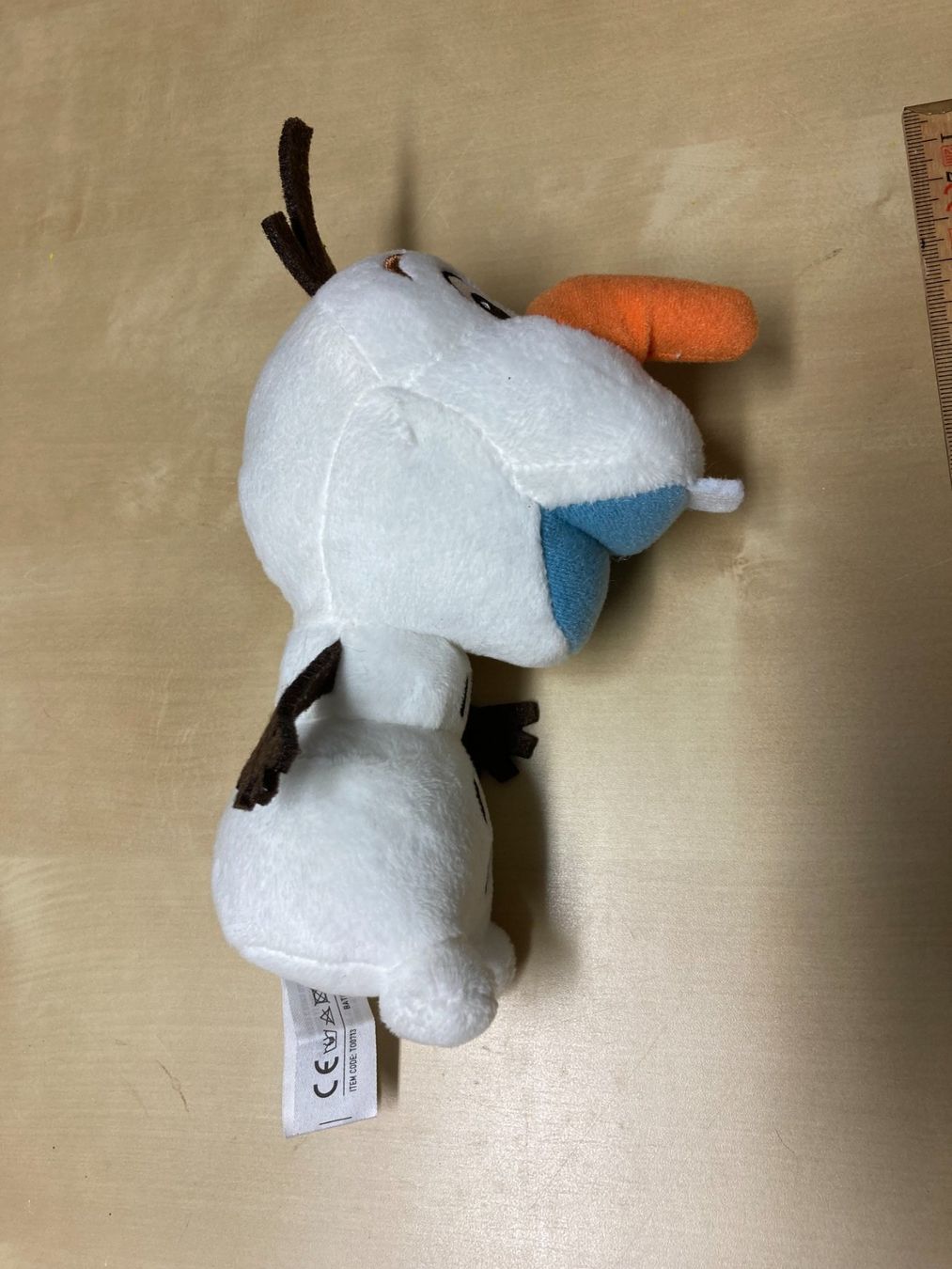 Disney Giocattoli: FROZEN 2 --> OLAF der Plüsch-Schneemann – Usato da Reinach BL venduto da Loma8 7