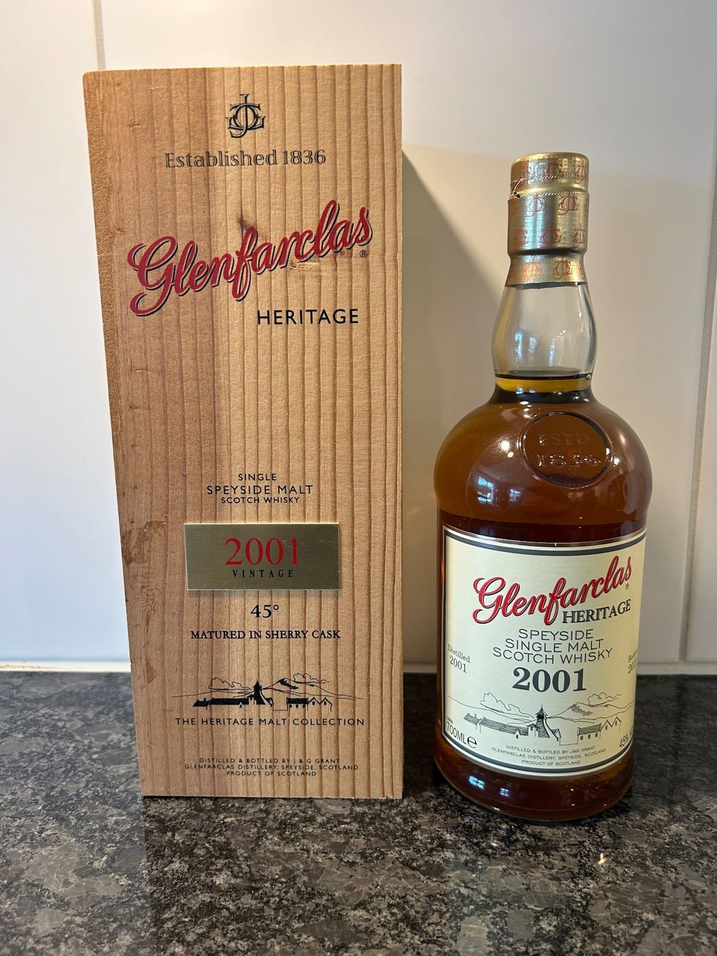 Glenfarclas Bevande alcoliche: Glenfarclas Heritage 2001 Bottled 2011 – Nuovo e nell'imballaggio originale da Wangen an der Aare venduto da SG94