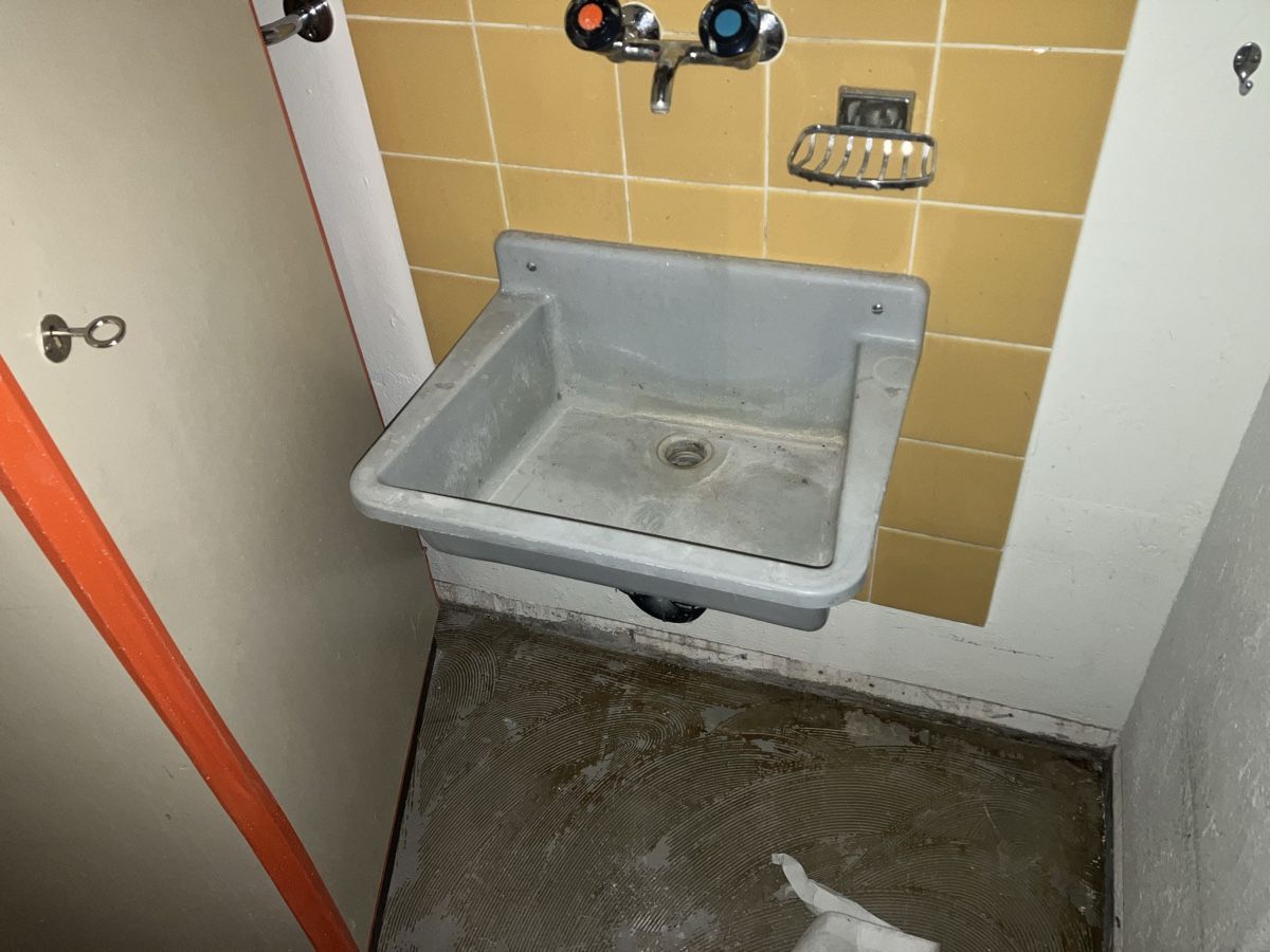 Lavabi & lavandini: Lavabo – Usato da Oberglatt ZH venduto da albarpitsch