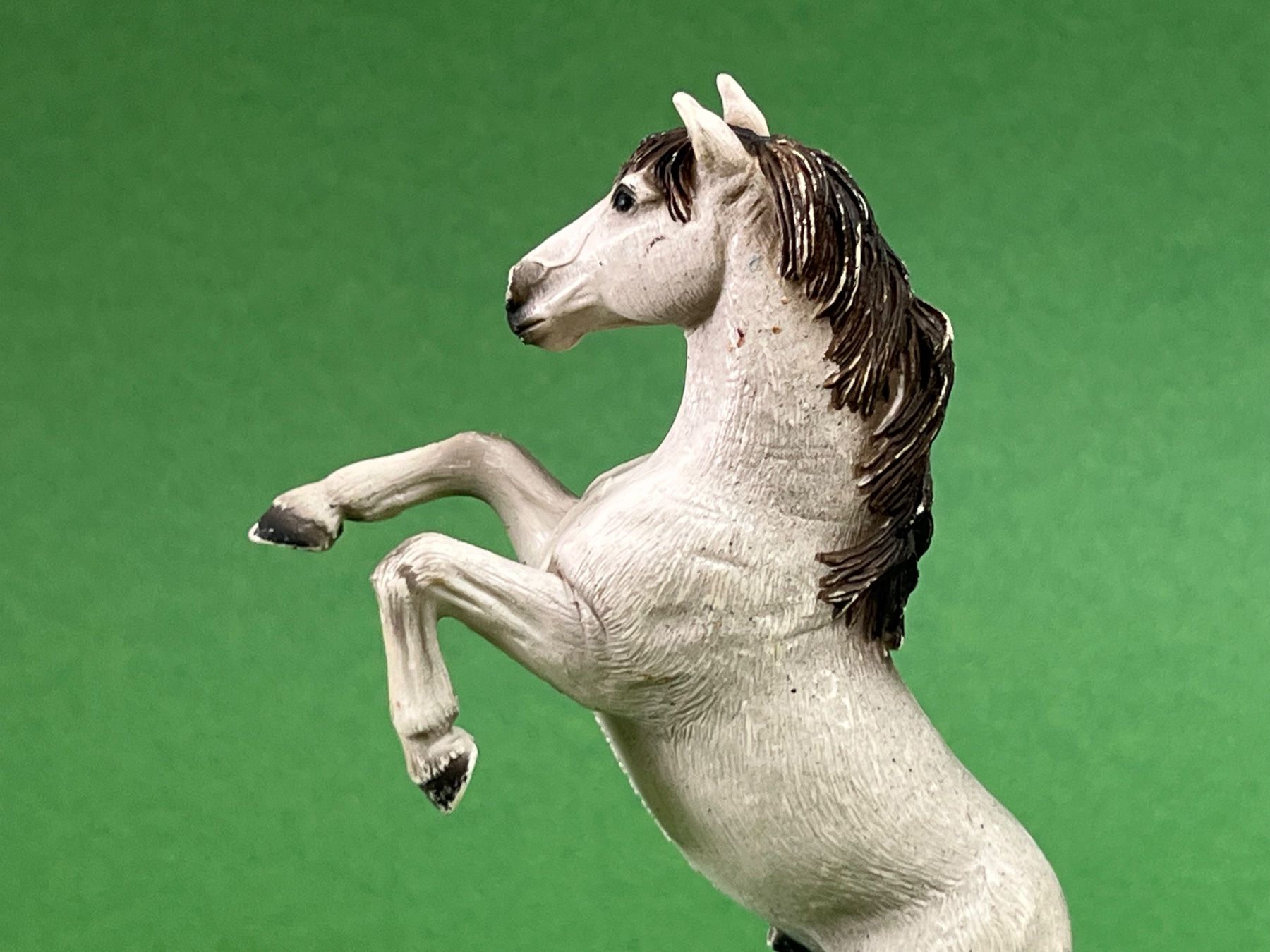 Schleich Figuren: 2 Schleich Mustang Hengst steigend Pferd – Gebraucht aus Ennetbaden von  9
