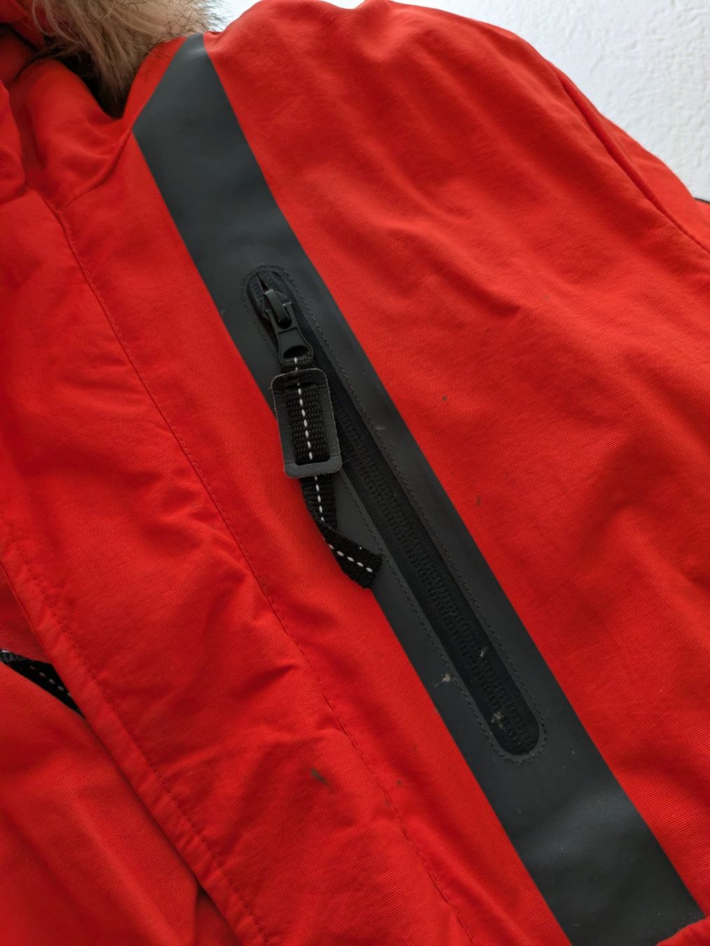 Superdry Jacken: Superdry® Winterjacke, Orange-Rot/Schwarz – Gebraucht aus Dagmersellen von Koenigsegg1 3