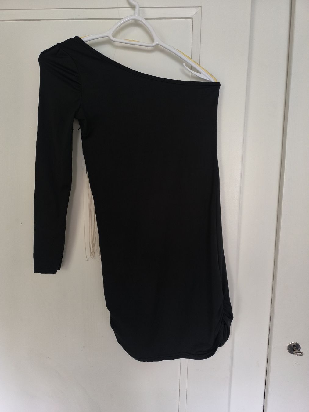Vestiti: Schwarzes Cocktailkleid mit Fransen Grösse S – Usato da Brügg BE venduto da Meui_Zouberding 1