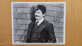 Charles Bronson, Original Autogramm auf Grossfoto in s/w