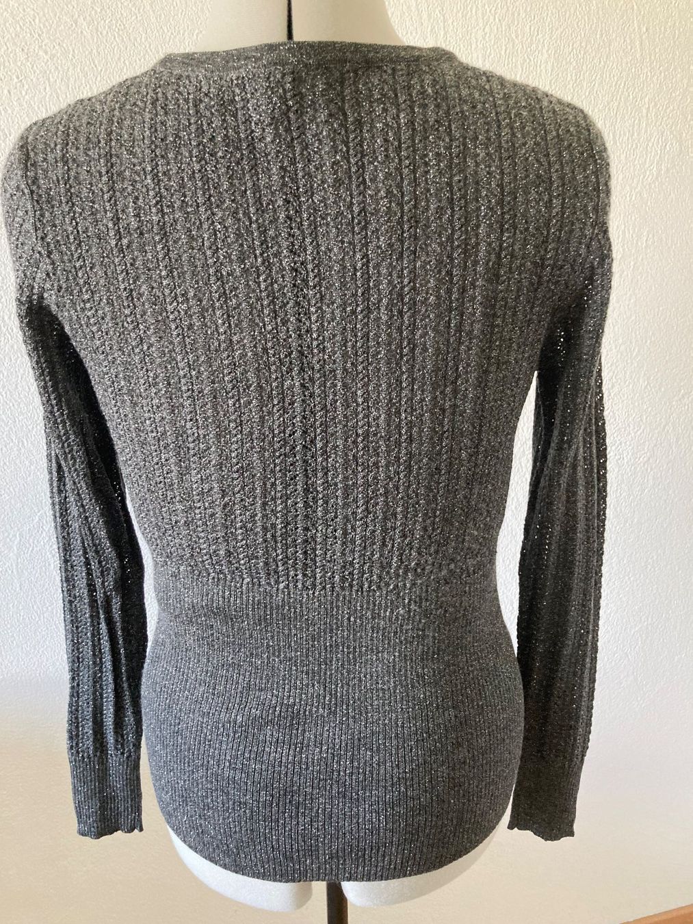 Giacche: Leichte Strickjacke mit Lurex, Gr. 36-38 – Usato da Samedan venduto da chickenrun01 1