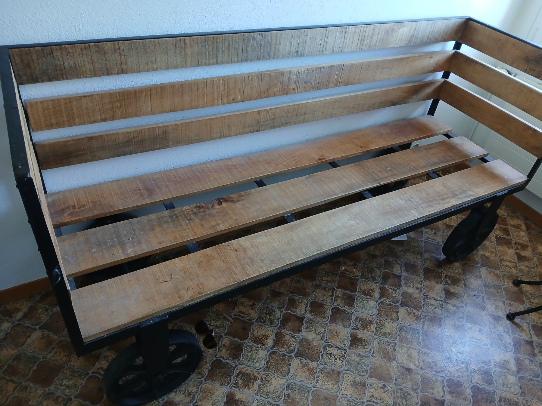 Tutte le decorazioni: Wagen, Vintage, als Bett oder Verkaufsfläche – Usato da Heiligenschwendi venduto da Easyfreak
