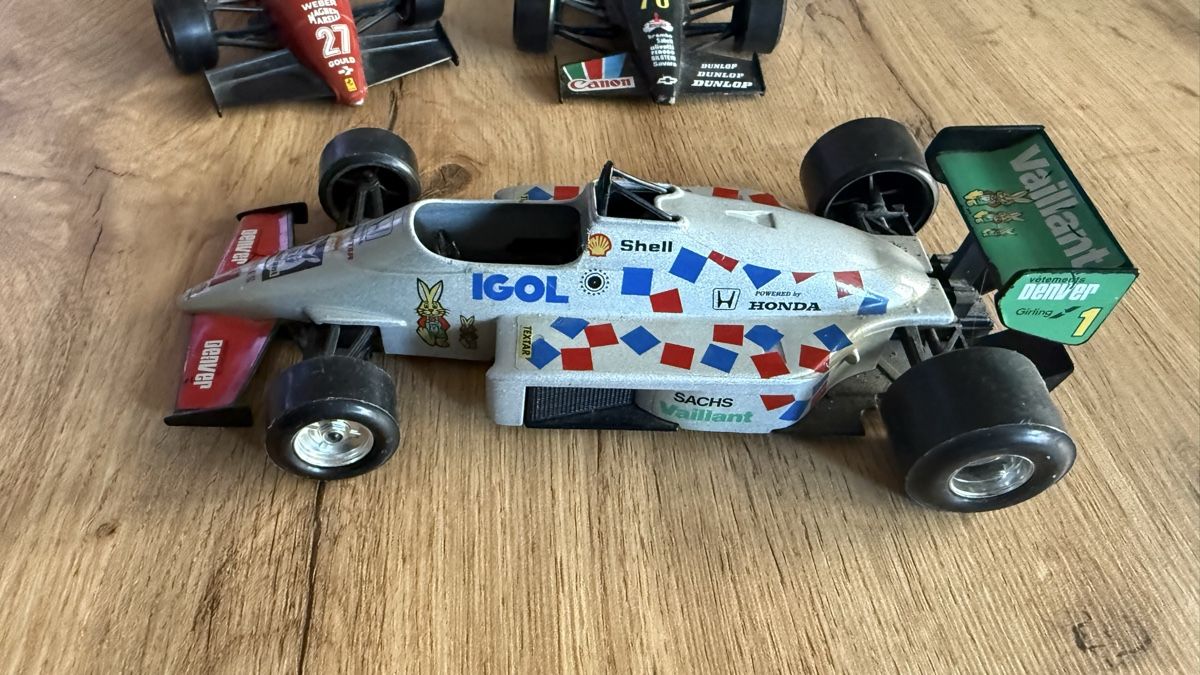 Bburago Modellini d'auto: Modellautos Burago – Usato da Allschwil venduto da Schweiz2016 7