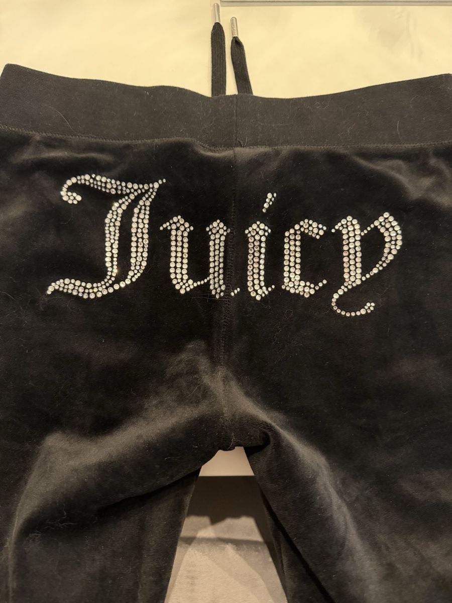 Juicy Couture Hosen: Juicy couture – Gebraucht aus Heerbrugg von l.j.s 1