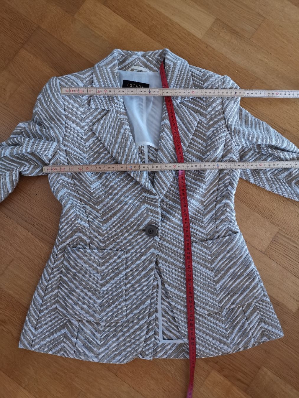 Escada Vestes: Toller Escada Blazer – D'occasion à Uerikon par pink_flamingo 8