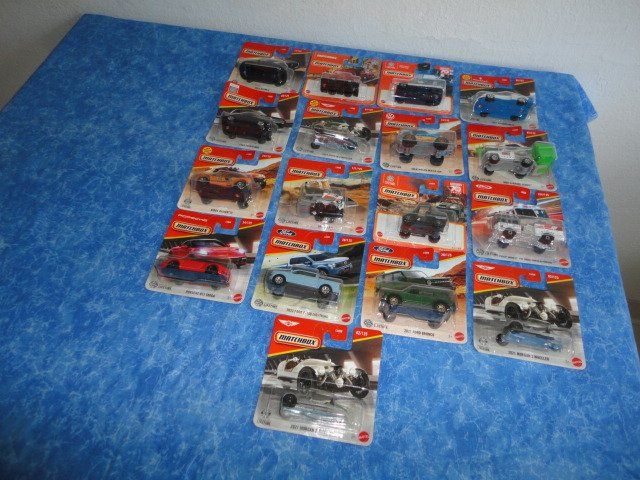 Matchbox Modellautos: AUTO  MATCHBOX 17 X – Neu und originalverpackt aus teufen von Donschabl
