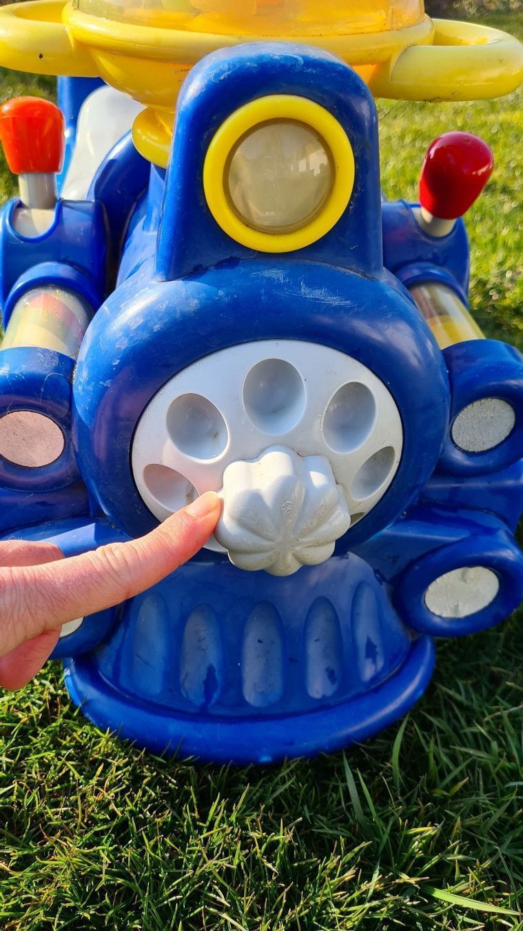 Fahrzeuge für Kinder: Rutschauto mit div. Spielmöglichkeiten – Gebraucht aus Obergösgen von schesom 3