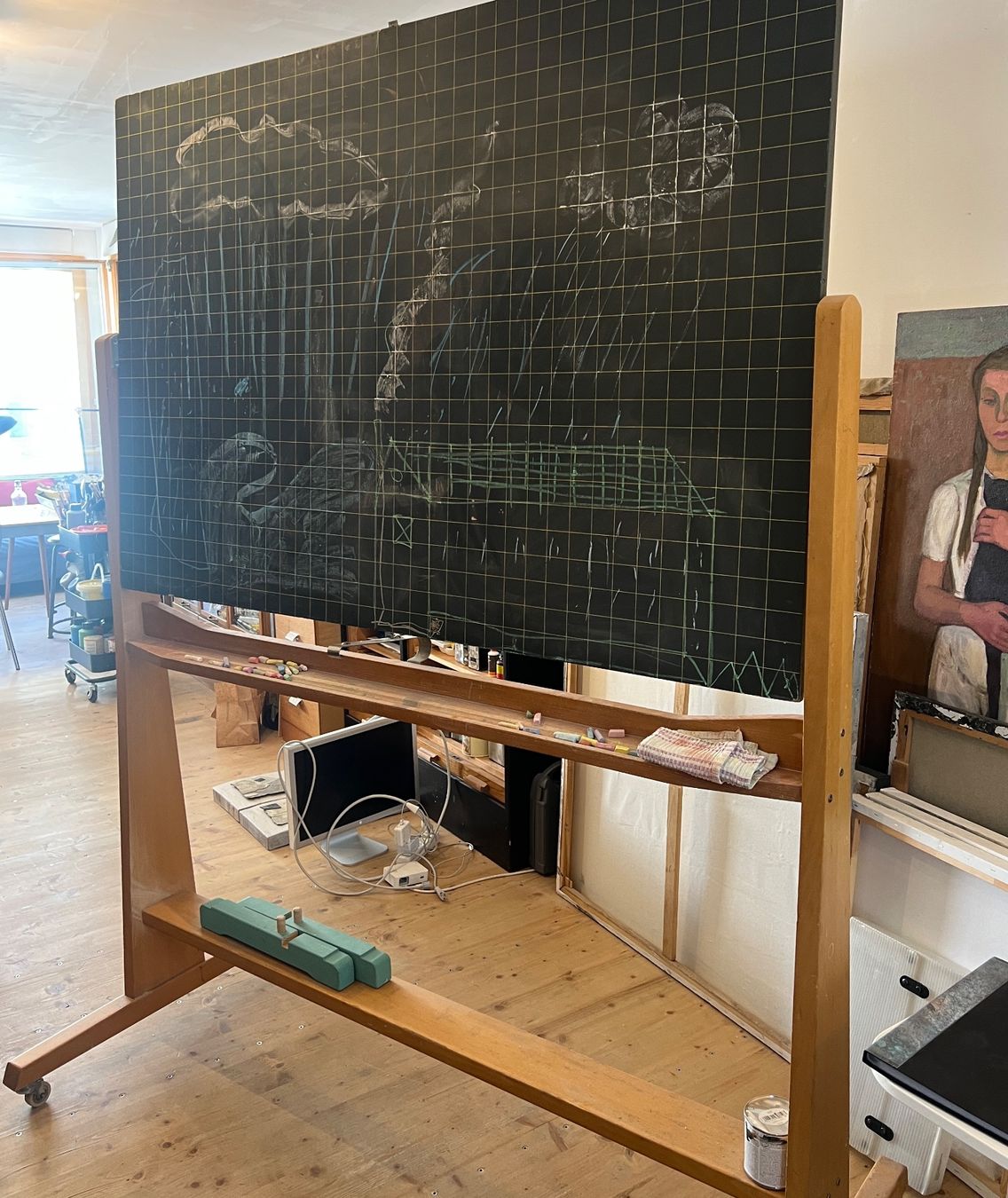 Lavagne: Schulwandtafel alt auf Räder – Usato da Zürich venduto da Octopus-275 2