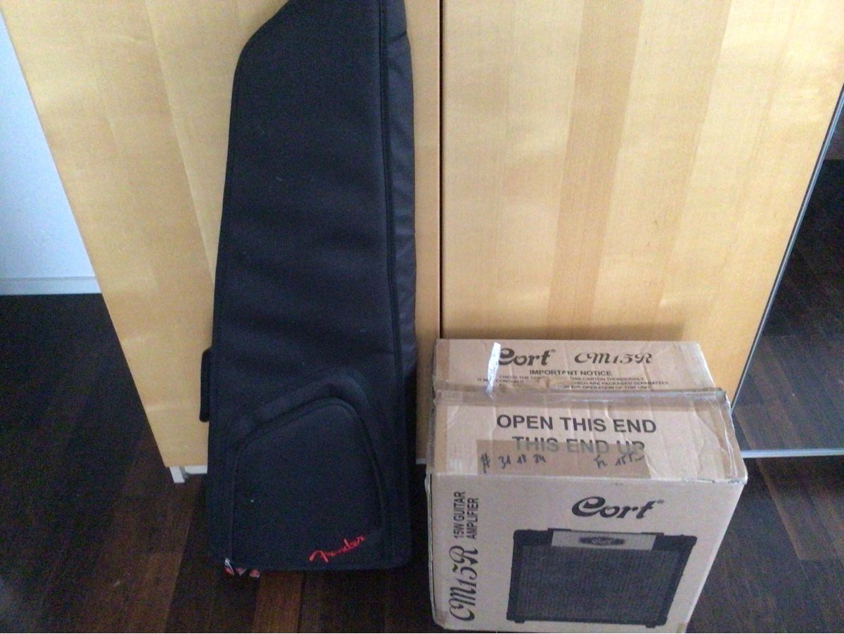 Squier Strumenti musicali: E-Gitarre und verstarker – Nuovo (secondo la descrizione) da Brugg AG venduto da Padmini