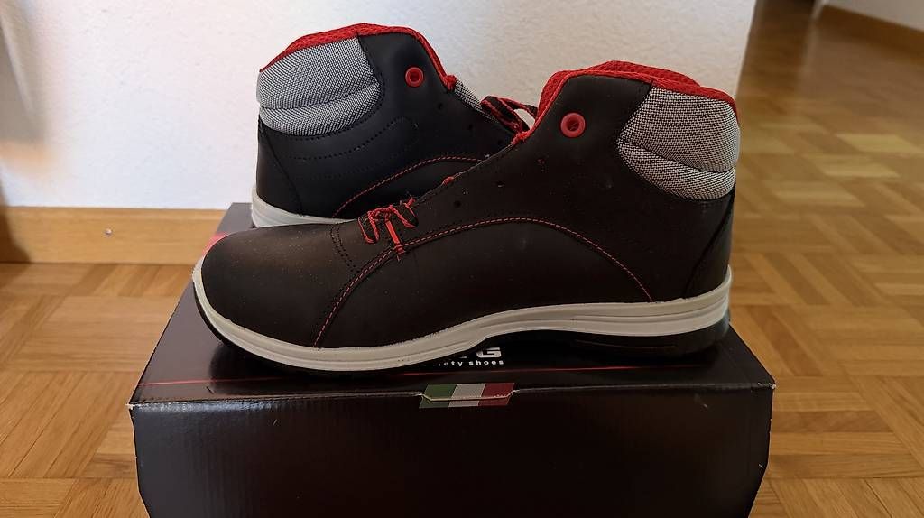 Scarpe da uomo: Ducati arbeits Schuhe  – Usato da Fehraltorf venduto da Cris25m 2