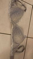 Schöner BH mit Spitze Gr. 85E