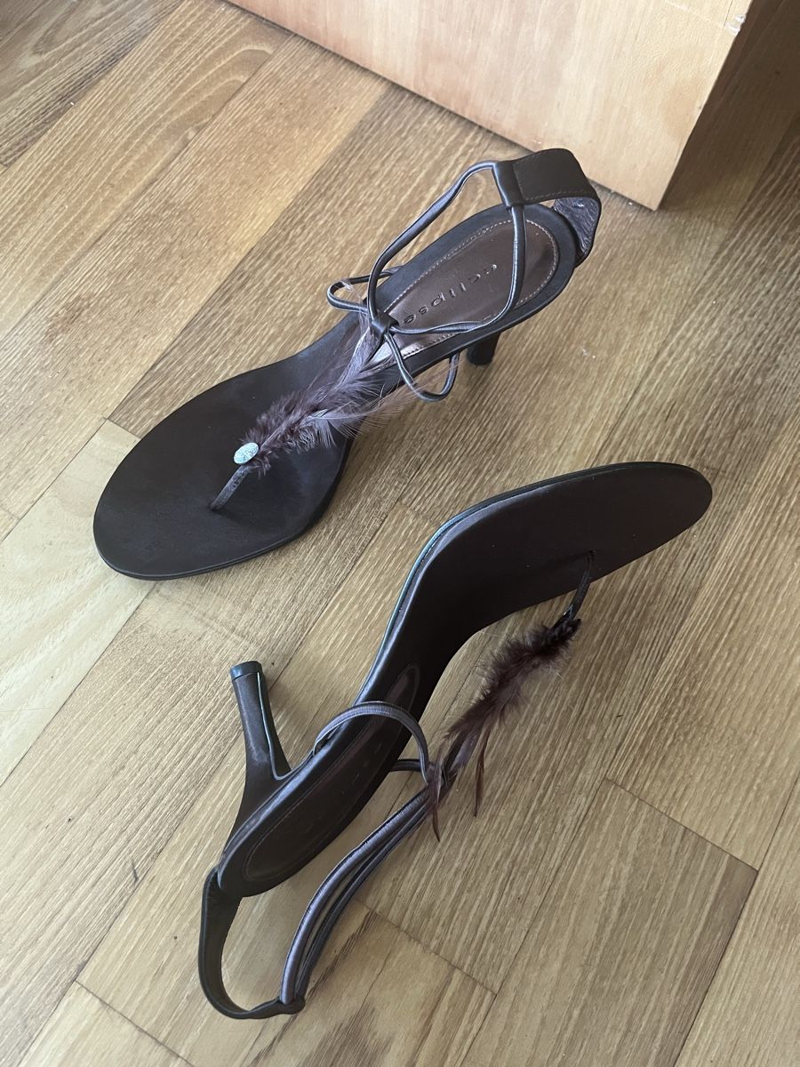 Scarpe da donna: Sandaletten Eclipse braun mit Federn - NEU 🤎 – Nuovo (secondo la descrizione) da Zürich venduto da tsunrise122 3