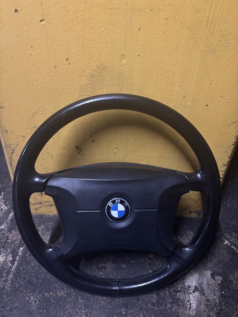Tutti pezzi di ricambio auto: BMW E36 Original Lenkrad – Usato da Emmenbrücke venduto da noe_7xsd