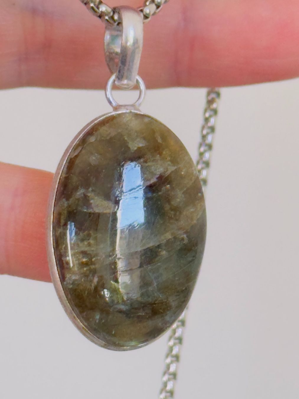 Catenine: Fashionable labradorite necklace – Nuovo e nell'imballaggio originale da Genève venduto da AGBERG 2