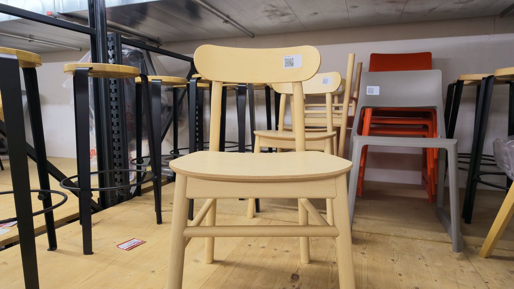 Stühle: IKEA Holzstuhl – Gebraucht aus Affoltern am Albis von Zapro 1