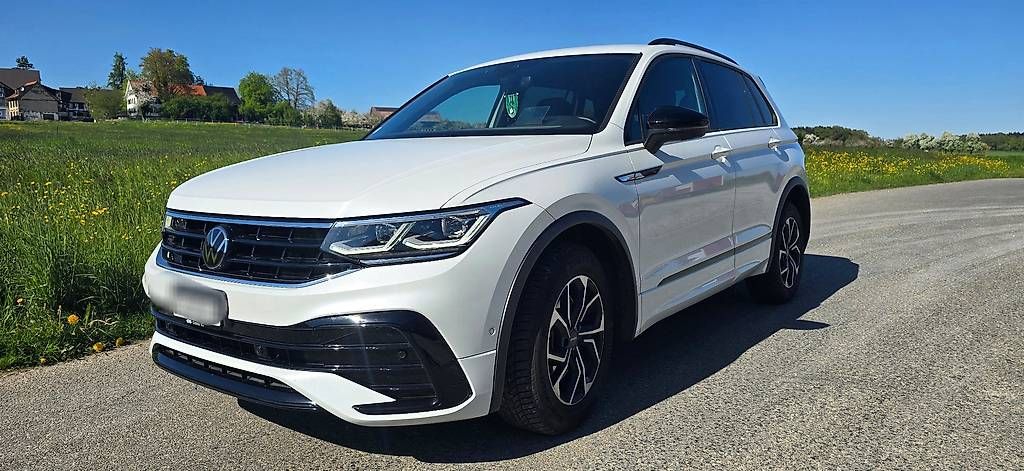 Automobili: VW Tiguan R- Line Black Edition – Usato da Riedt b. Erlen venduto da sfi_zv95