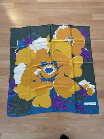 vintage Foulard Christian Dior soie motif floral 75x75 cm