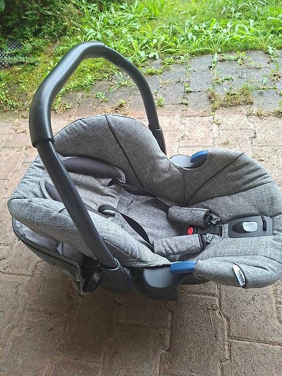 Seggiolini per auto: Hauck: Kindersitz / Babyschale – Usato da Ebikon venduto da Steve2001