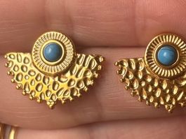 Boucles d’oreilles Nefertiti plaquées or turquoises