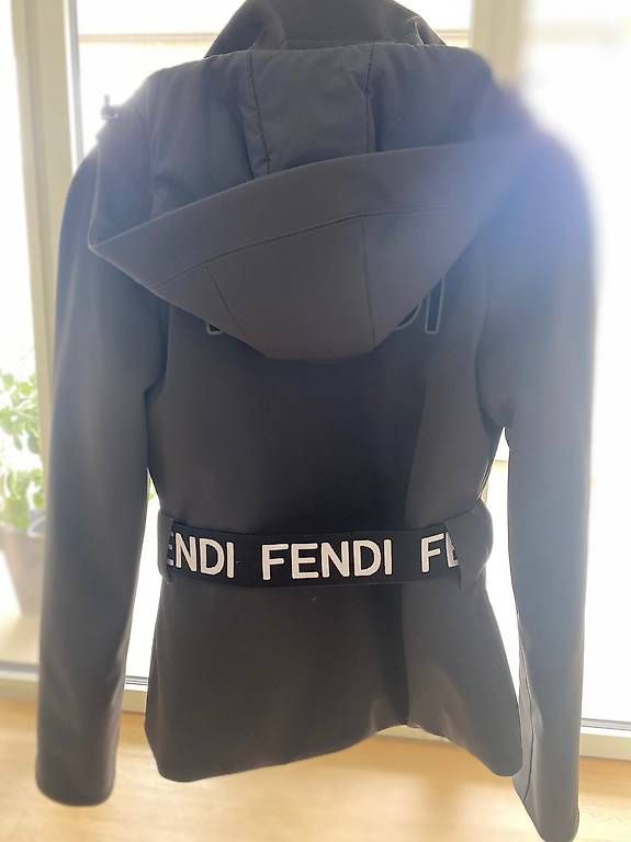 Fendi Giacche: Designer Skijacke – Usato da Winterthur venduto da Xeni86 1
