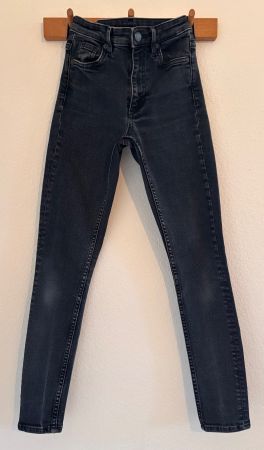 COS skinny dark blue denim jeans, size 25