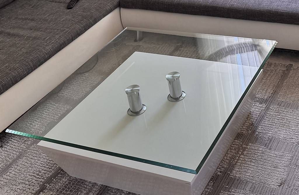 Pfister Tavoli: Moderner Couchtisch 90x90x40 – Usato da Kriens venduto da ma007