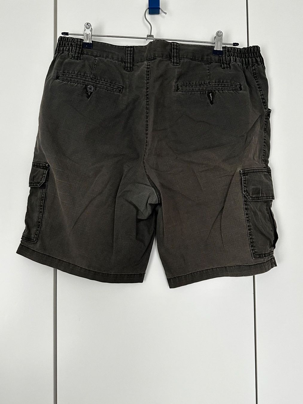 Pantaloni: Herren Bermuda – Usato da Wagenhausen venduto da vintagesecondhand 1