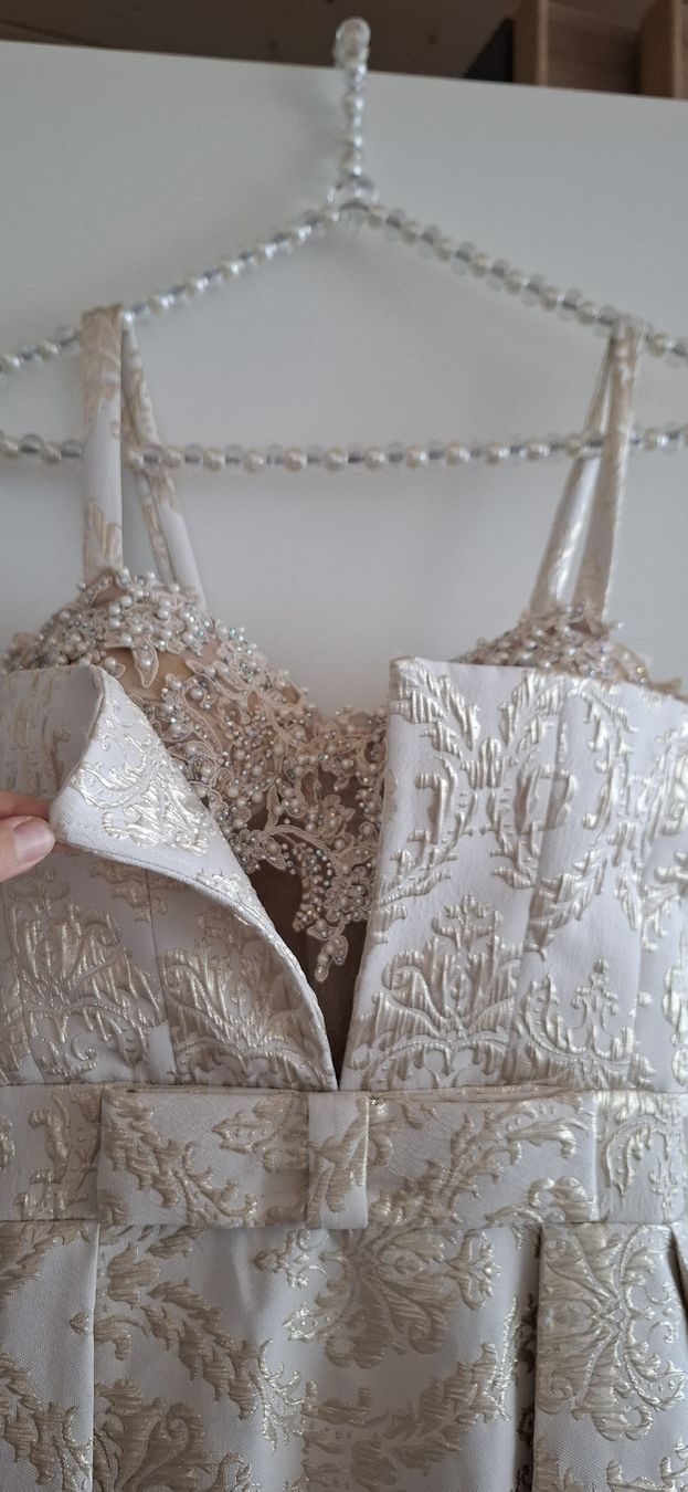 Vestiti: Abendkleid weiss-gold gemustert Grösse 34 – Usato da Othmarsingen venduto da lrr_x7ag 3
