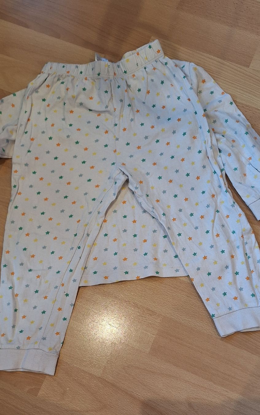 Pyjamas & Ähnliches: Schlafanzug, 98 – Gebraucht aus Oberägeri von run_cj6q 2