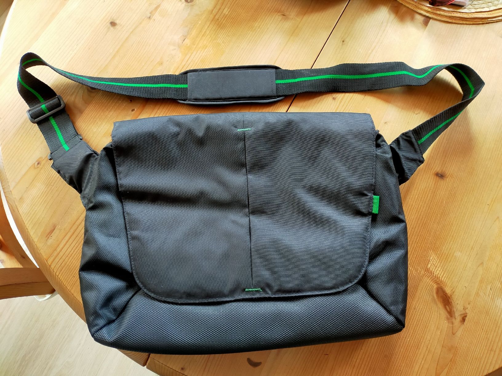 Borse: Laptoptasche NEU – Nuovo (secondo la descrizione) da Oberhofen TG venduto da tryxta