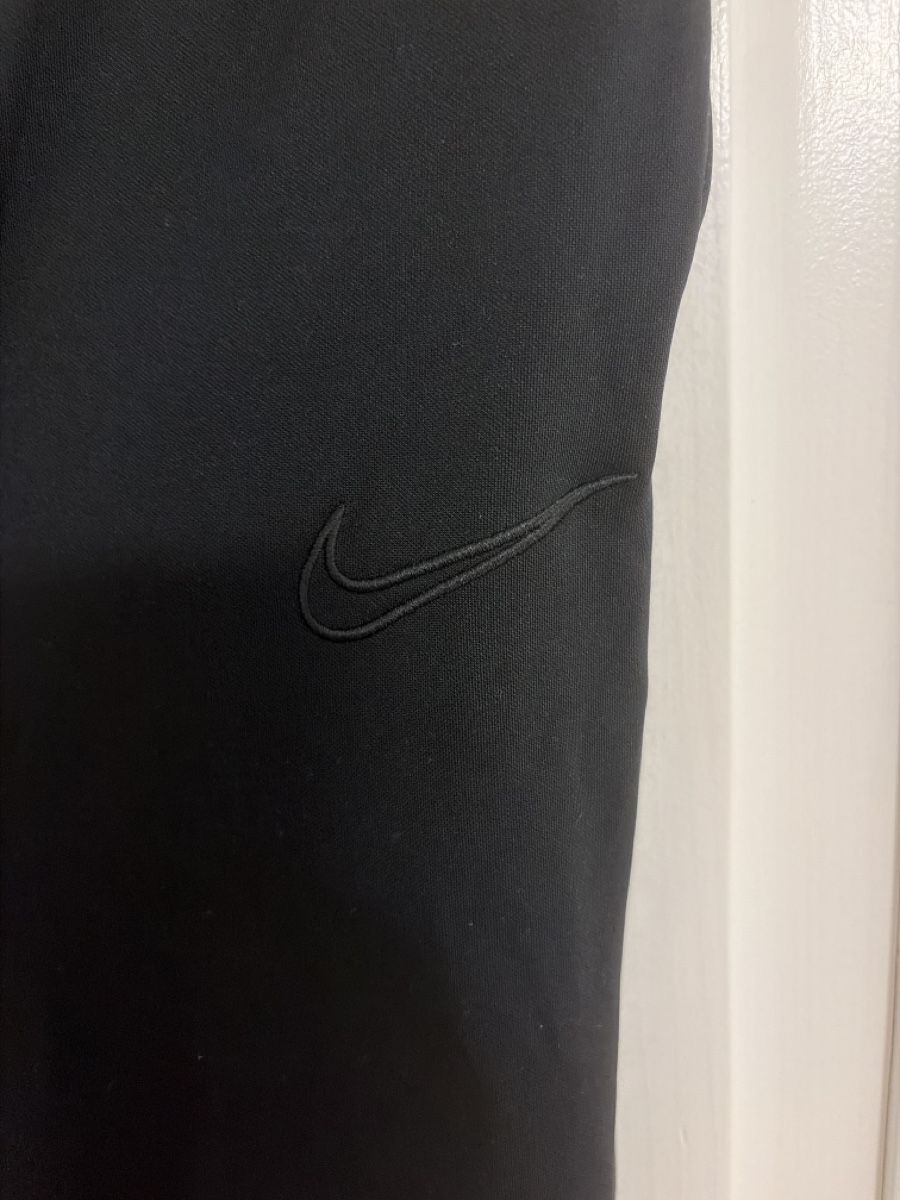 Nike Pantaloni: Nike Trainerhose – Usato da Zürich venduto da gaminev 2
