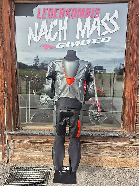 Completi: GIMOTO Lederkombi 2 Teilig Neu – Nuovo e nell'imballaggio originale da Messen venduto da Motoboutique 1