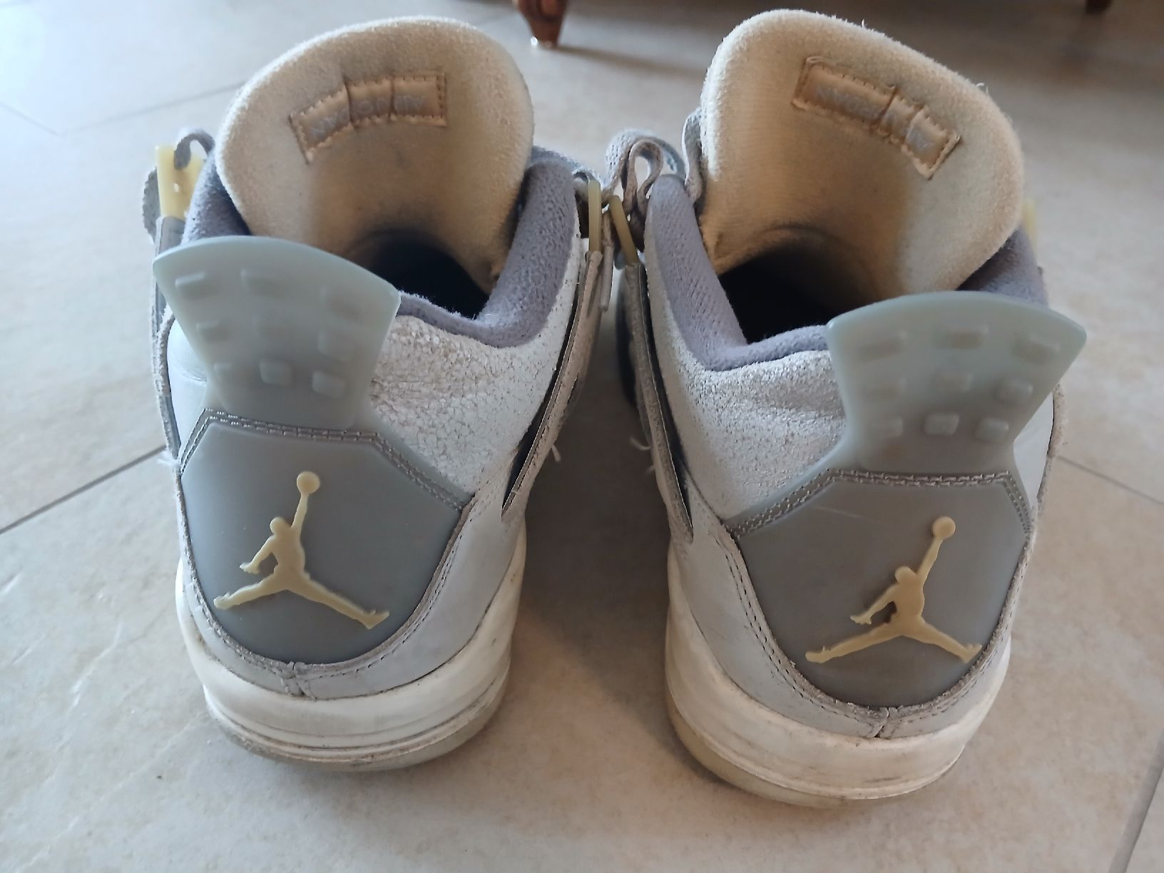 Jordan Scarpe per ragazzi: Jordan 4, Grösse 40 – Usato da Liestal venduto da piperpa 1