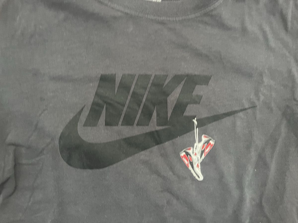 Nike T-Shirts: graues vintage Nike Tshirt – Gebraucht aus Illnau von lea_wq8v 1