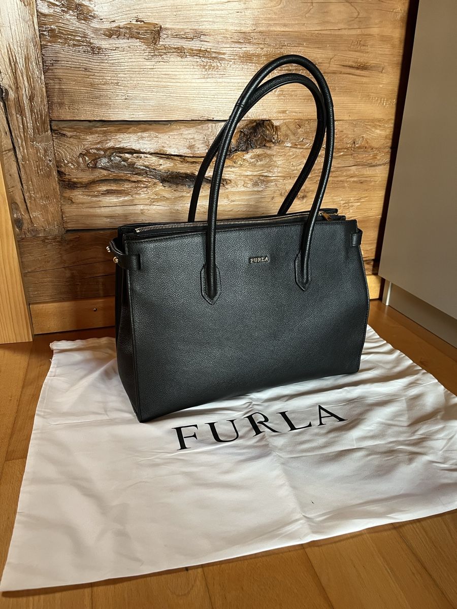 Furla Sacs femmes: Ledertasche Furla – D'occasion à Holzhäusern ZG par sto_x2m7 2