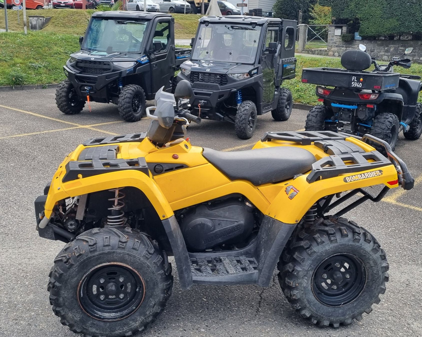 Bombardier ATVs / Quads: Can-am Bombardier Outlander 400 4x4 – Gebraucht aus Trimmis von  9
