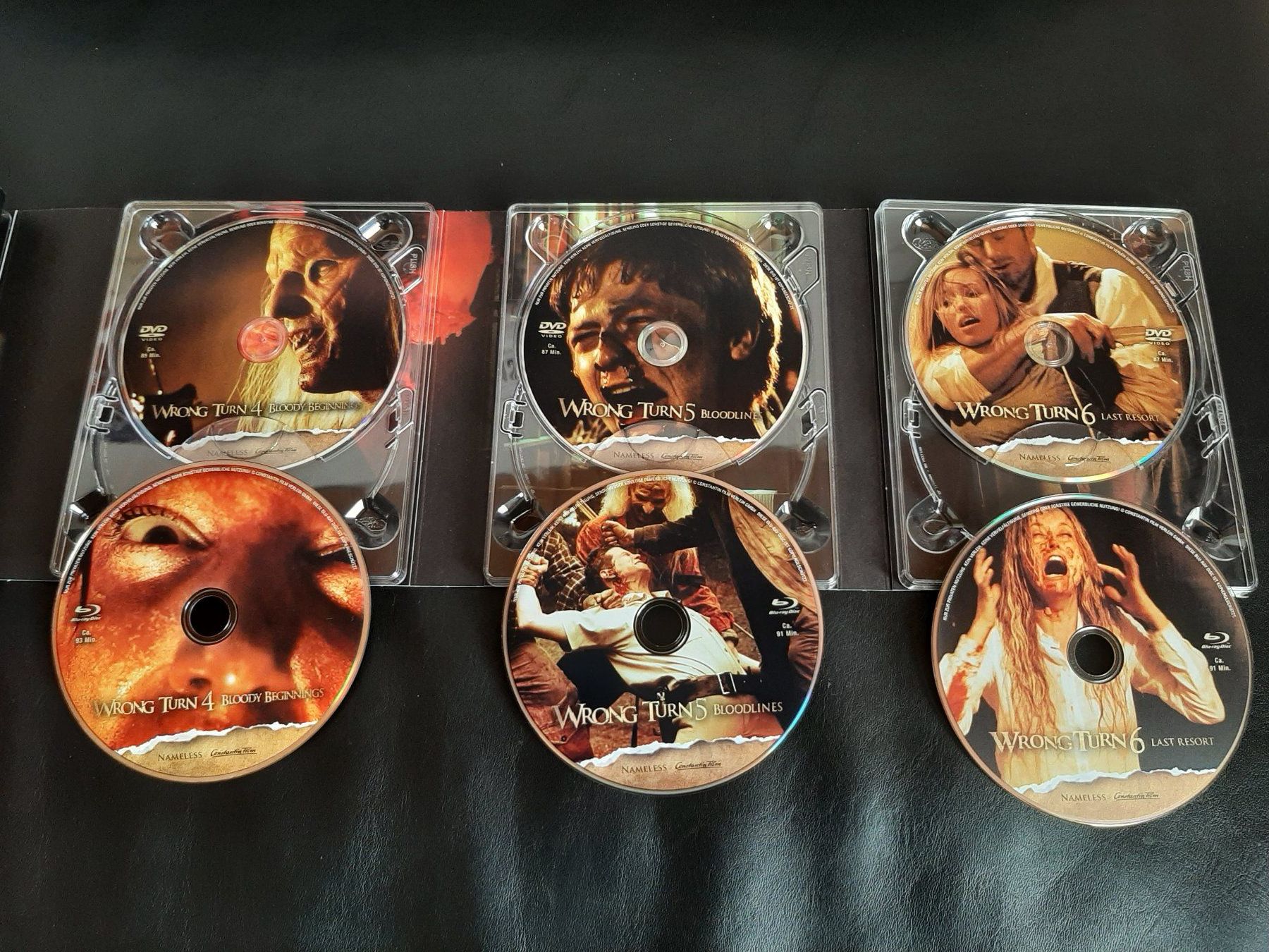 Alle DVDs: Wrong Turn 1-6 Blu-Ray + DVD Uncut Digipak Collection – Gebraucht aus Liestal von Film-Freak 7