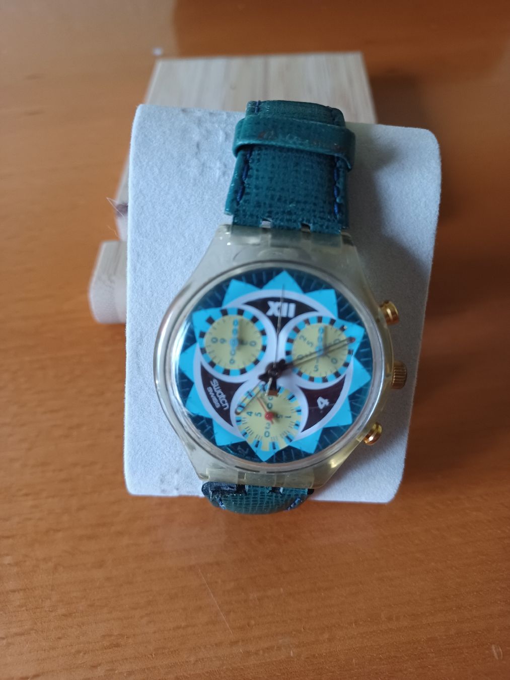 Swatch Uhren: Swatch-Quartzuhr mit grünem Lederband – Gebraucht aus Zürich von rah_r6n6