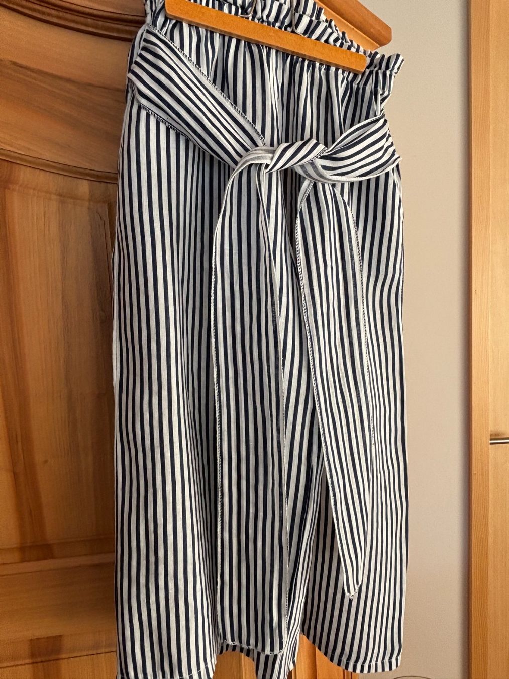 Pantaloni: Hose Grösse 38, blau gestreift – Usato da schmerikon venduto da nicole091 6