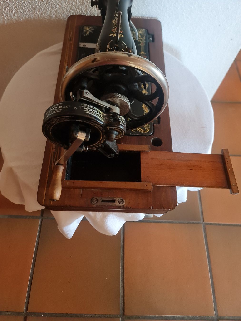 Macchine da cucire: Antik Nähemaschine Wertheim – Usato da triengen venduto da fad_g29d 4