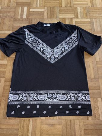 Schwarzes T-Shirt mit Muster, unisex, Sommer-Look, Gr. M