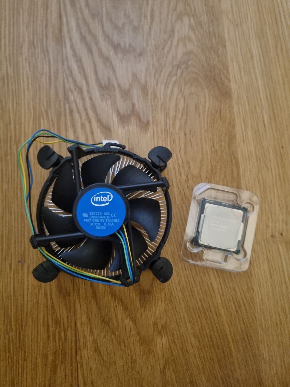Intel Schede madri: GLA 1200 Cpu intel G6400 4.0 GHz – Nuovo (secondo la descrizione) da Zürich venduto da zumGO 1