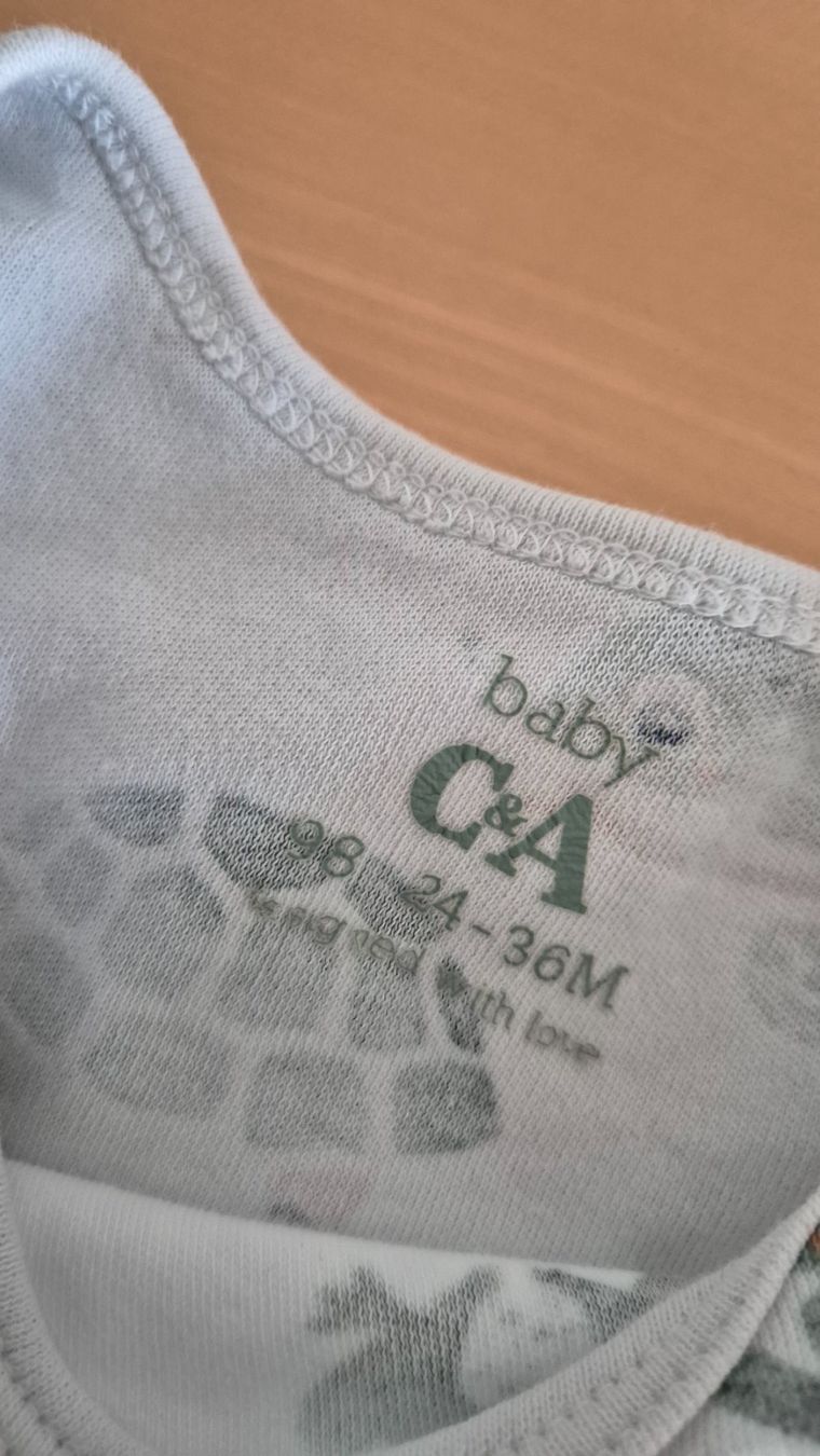Lotti di vestiti: 5 bodys m. courtes C&A et SMILE, taille 98 – Usato da Goumoens-la-Ville venduto da cfaIII 7