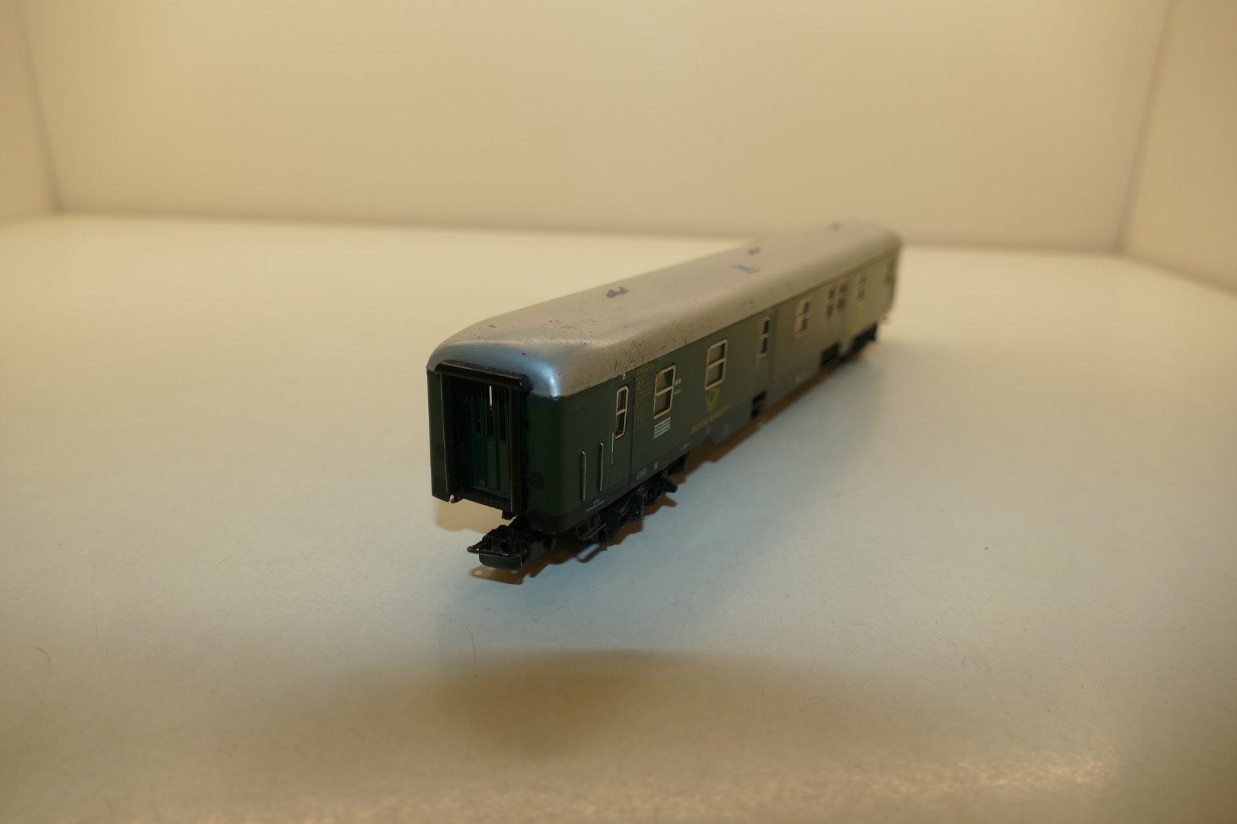 Märklin Modellini di ferrovie: Märklin H0: DB D-Zug Postwagen – Usato da Niederhasli venduto da rail-duerst 3